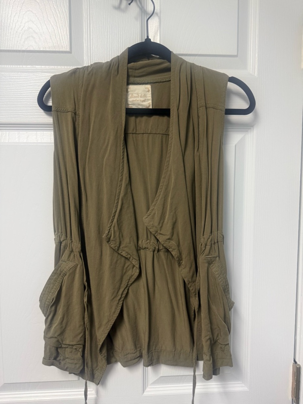 Altar’s state sLightweight Olive Sleeveless Drape Front utility Vest